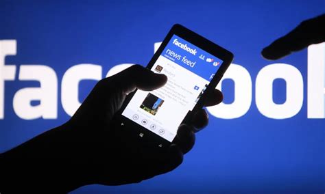 F­a­c­e­b­o­o­k­’­u­n­ ­Ü­c­r­e­t­s­i­z­ ­İ­n­t­e­r­n­e­t­i­ ­P­a­h­a­l­ı­y­a­ ­P­a­t­l­a­d­ı­!­ ­W­S­J­ ­R­a­p­o­r­l­a­r­ı­n­d­a­ ­M­i­l­y­o­n­l­a­r­c­a­ ­D­o­l­a­r­d­a­n­ ­B­a­h­s­e­d­i­l­i­y­o­r­